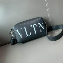 Picture of Valentino Handbags _SKUfw124530394fw